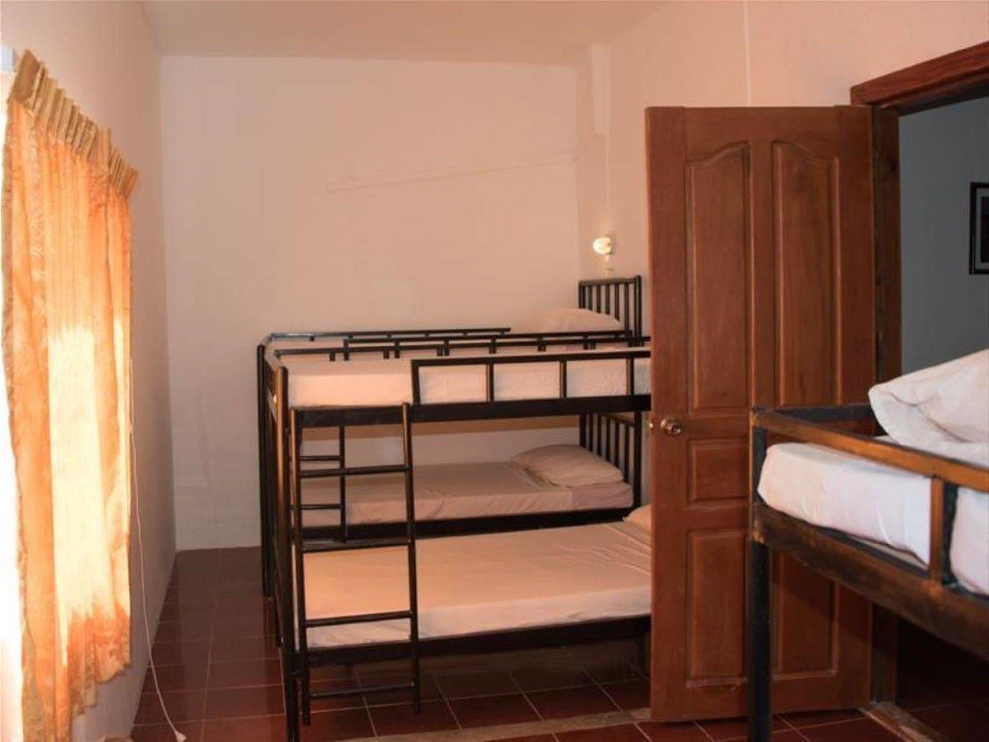 Five Rose Siem Reap Hostel Экстерьер фото