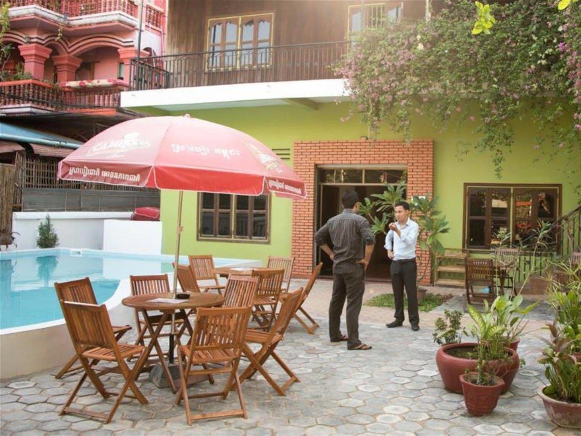 Five Rose Siem Reap Hostel Экстерьер фото